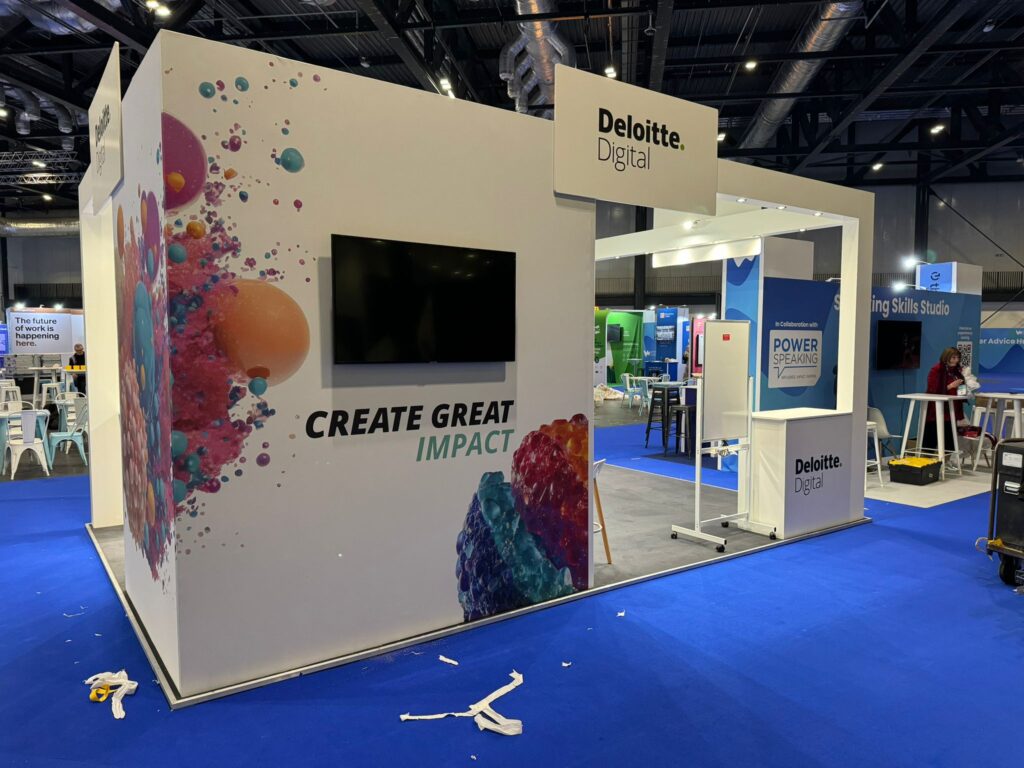 Deloitte women of silicone roundabout exhibition stand expositionists