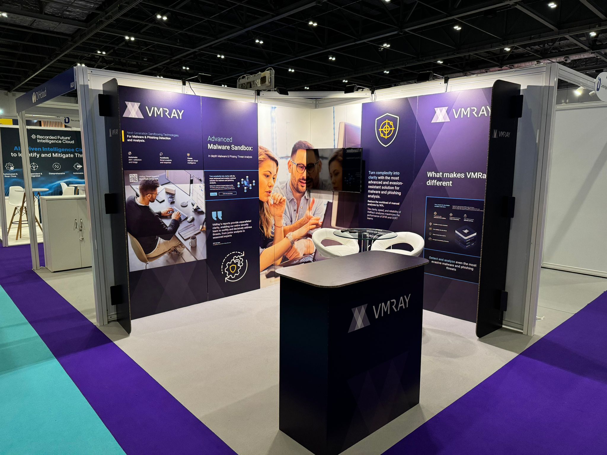 Eco-Friendly Exhibition Stands Leading the Way for 2026 7 VMR Ray sustainable Exhibition stand cardboard ecostands green by expositionists 1